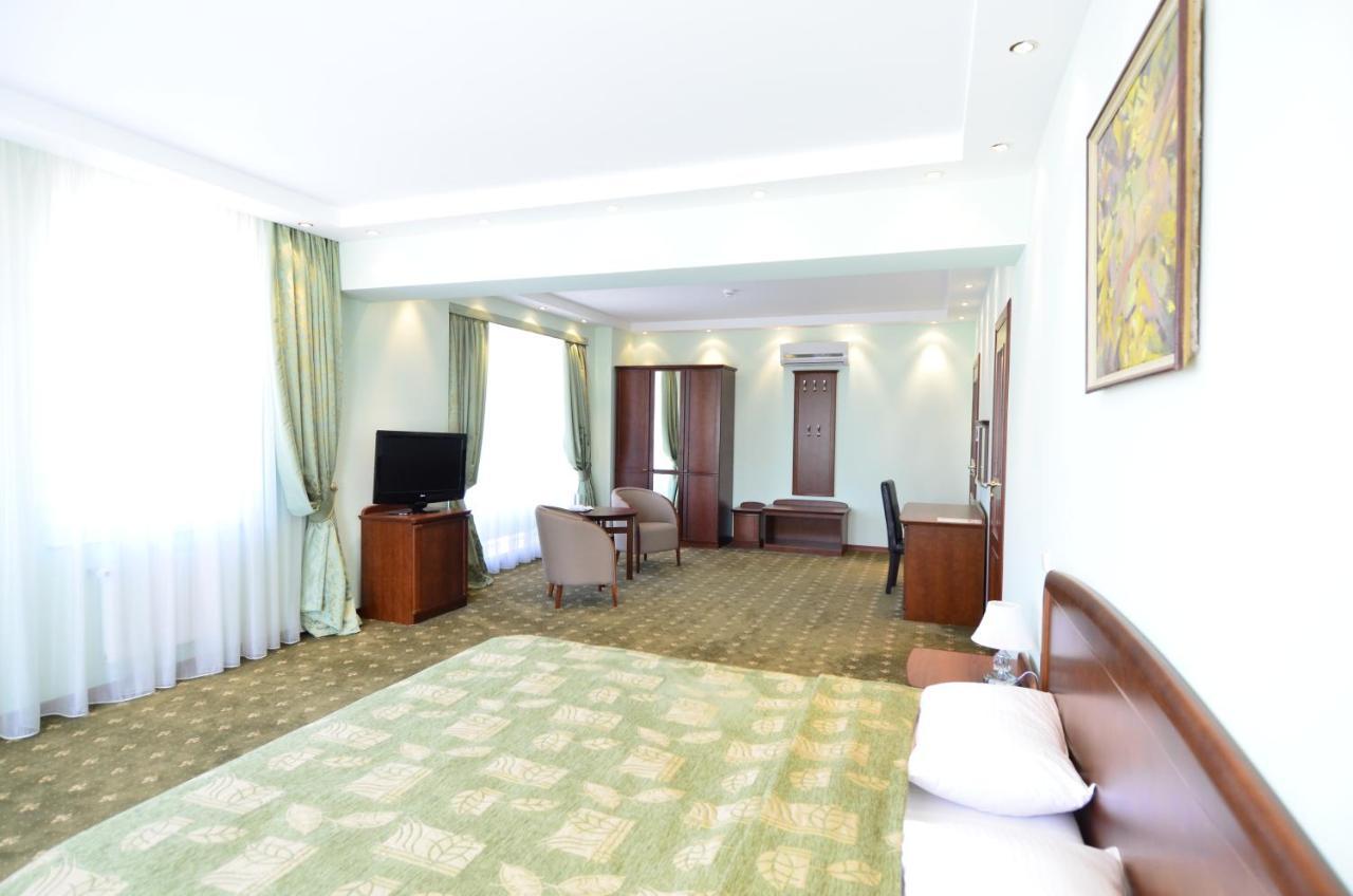 Platinum Hotel Kişinev Dış mekan fotoğraf