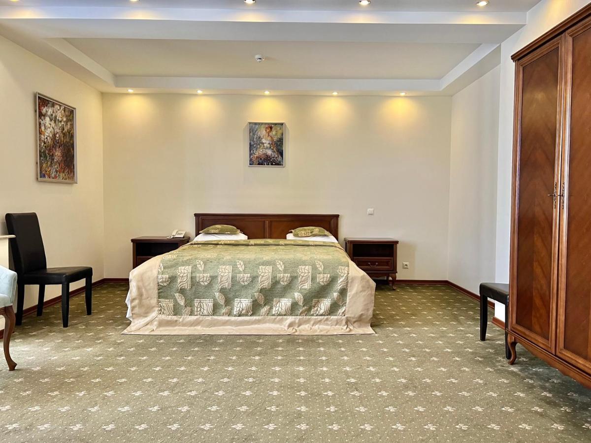 Platinum Hotel Kişinev Dış mekan fotoğraf