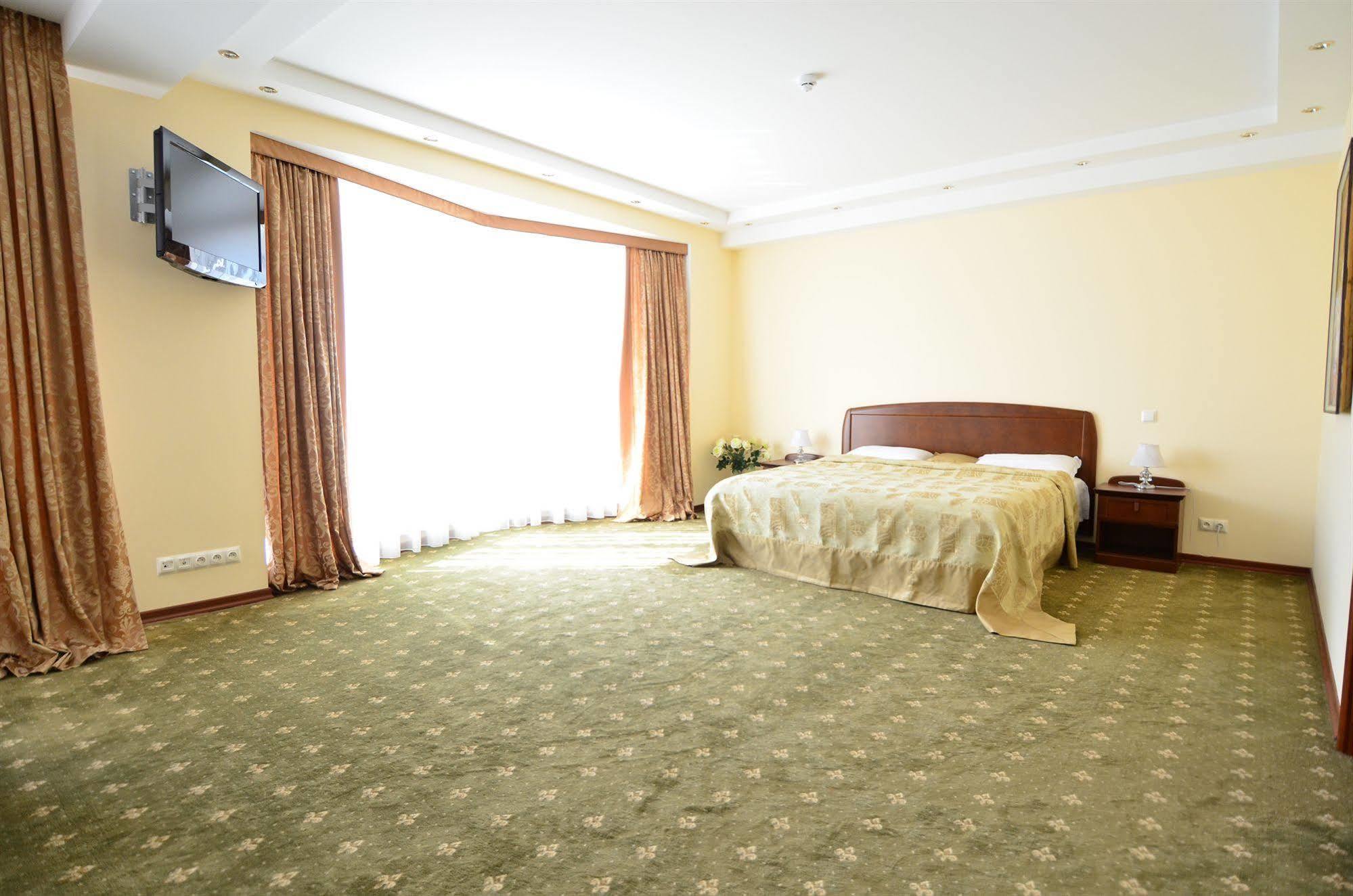 Platinum Hotel Kişinev Dış mekan fotoğraf