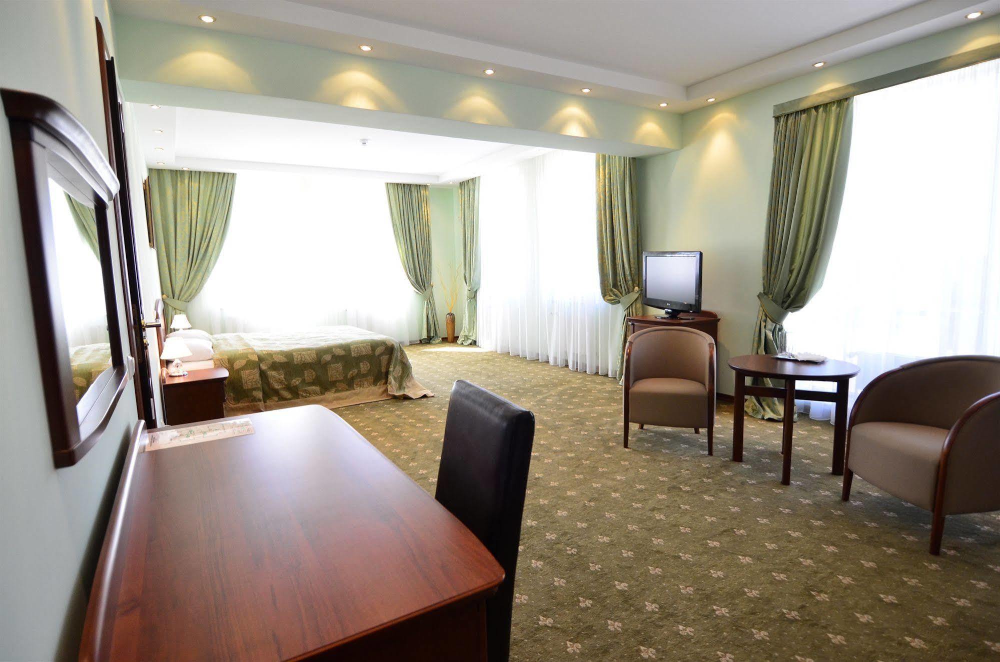 Platinum Hotel Kişinev Dış mekan fotoğraf